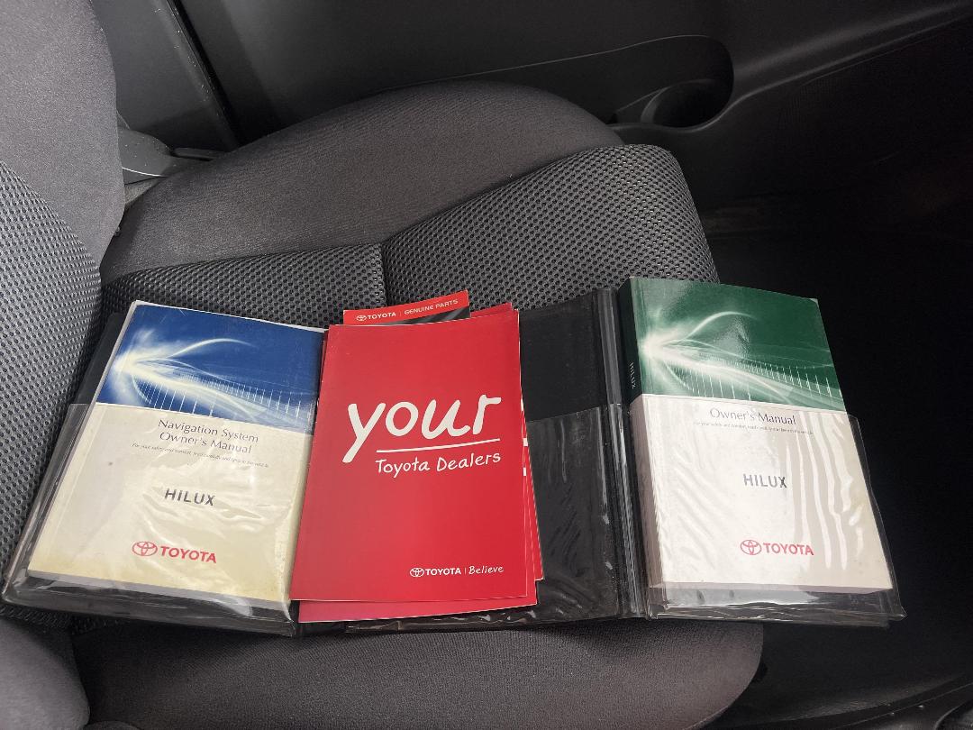 Photo '29' of Toyota Hilux