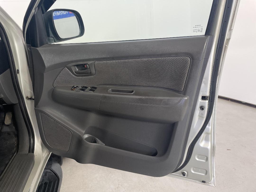 Photo '15' of Toyota Hilux Photo '15' of Toyota Hilux