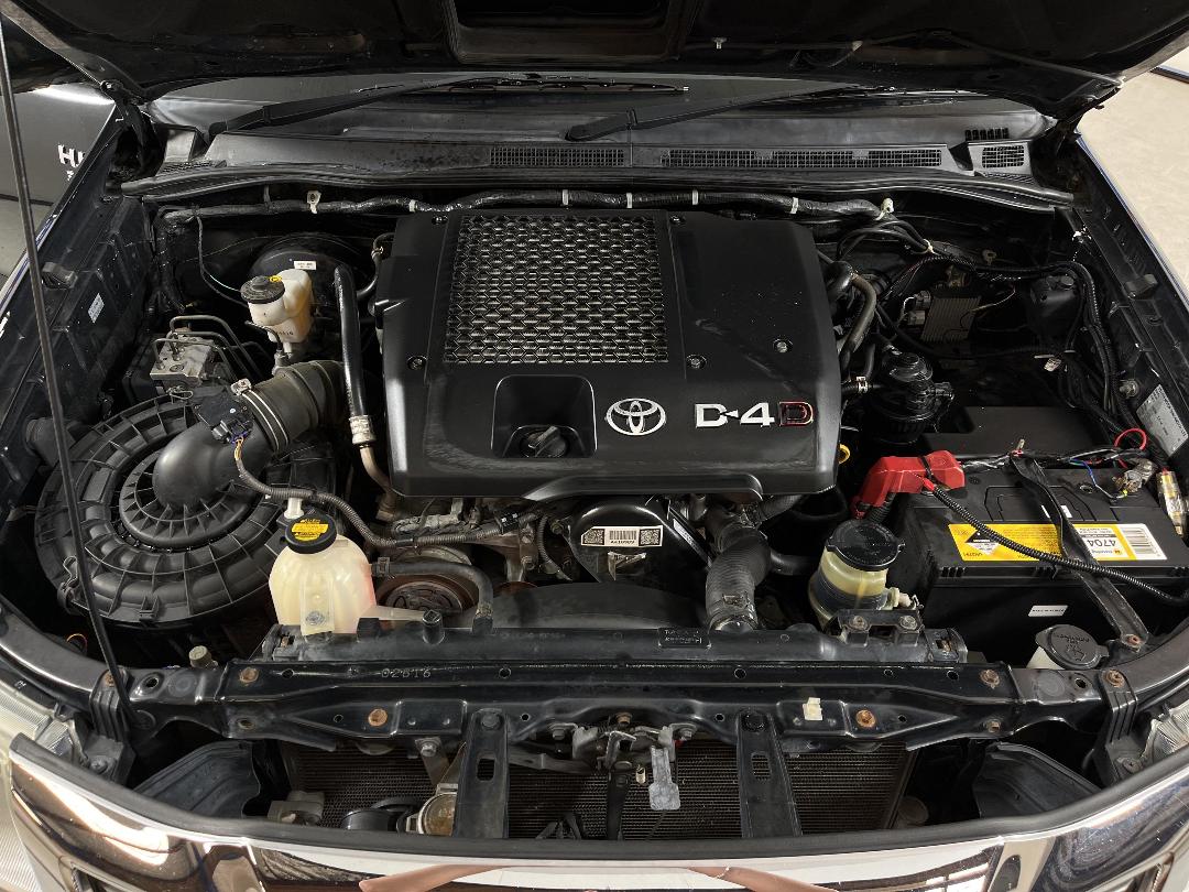 Photo '13' of Toyota Hilux