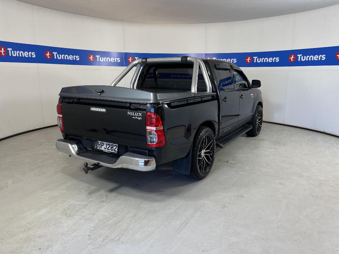 Photo '7' of Toyota Hilux