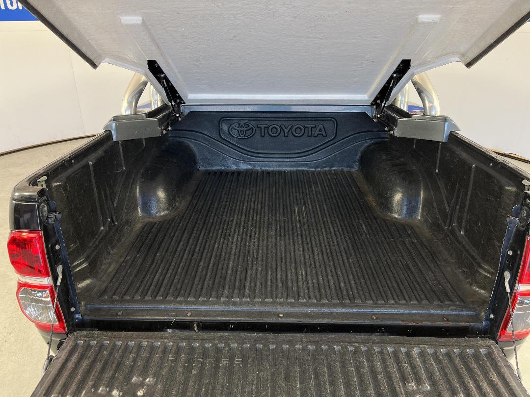 Photo '14' of Toyota Hilux