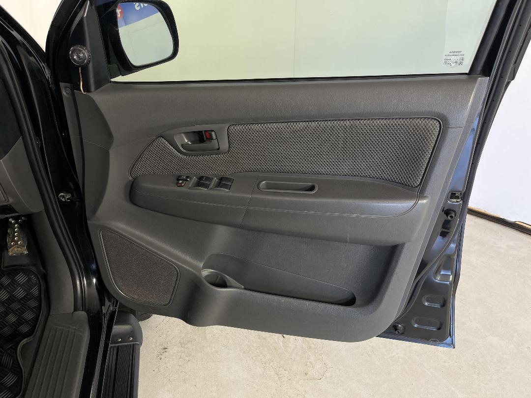 Photo '15' of Toyota Hilux