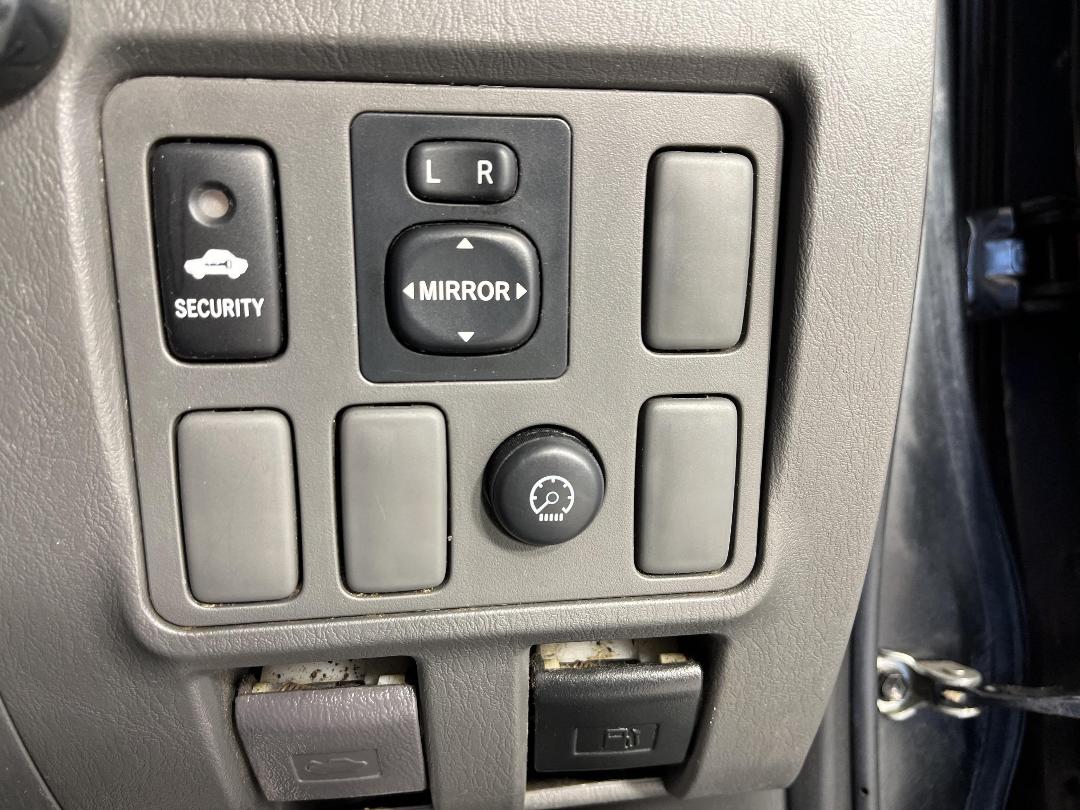 Photo '29' of Toyota Hilux