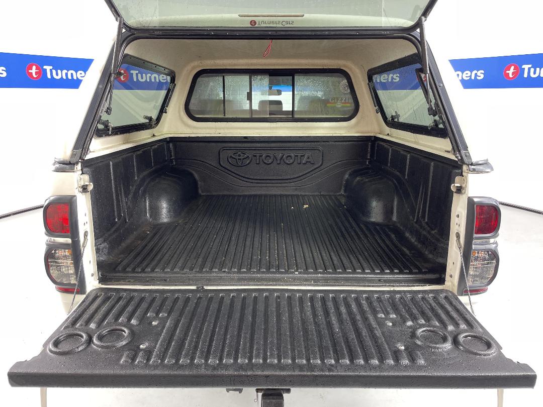 Photo '14' of Toyota Hilux