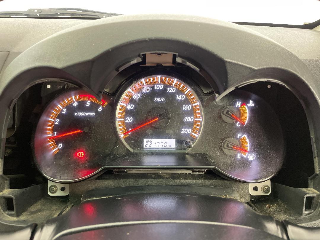 Photo '21' of Toyota Hilux