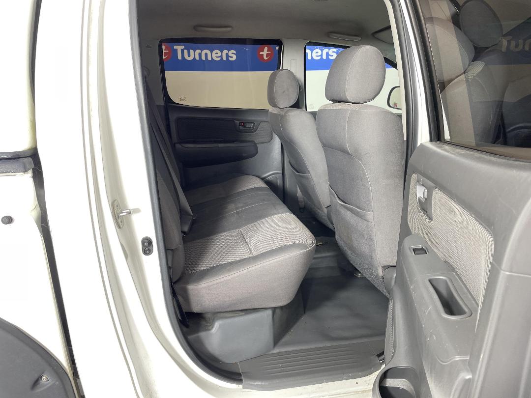 Photo '20' of Toyota Hilux