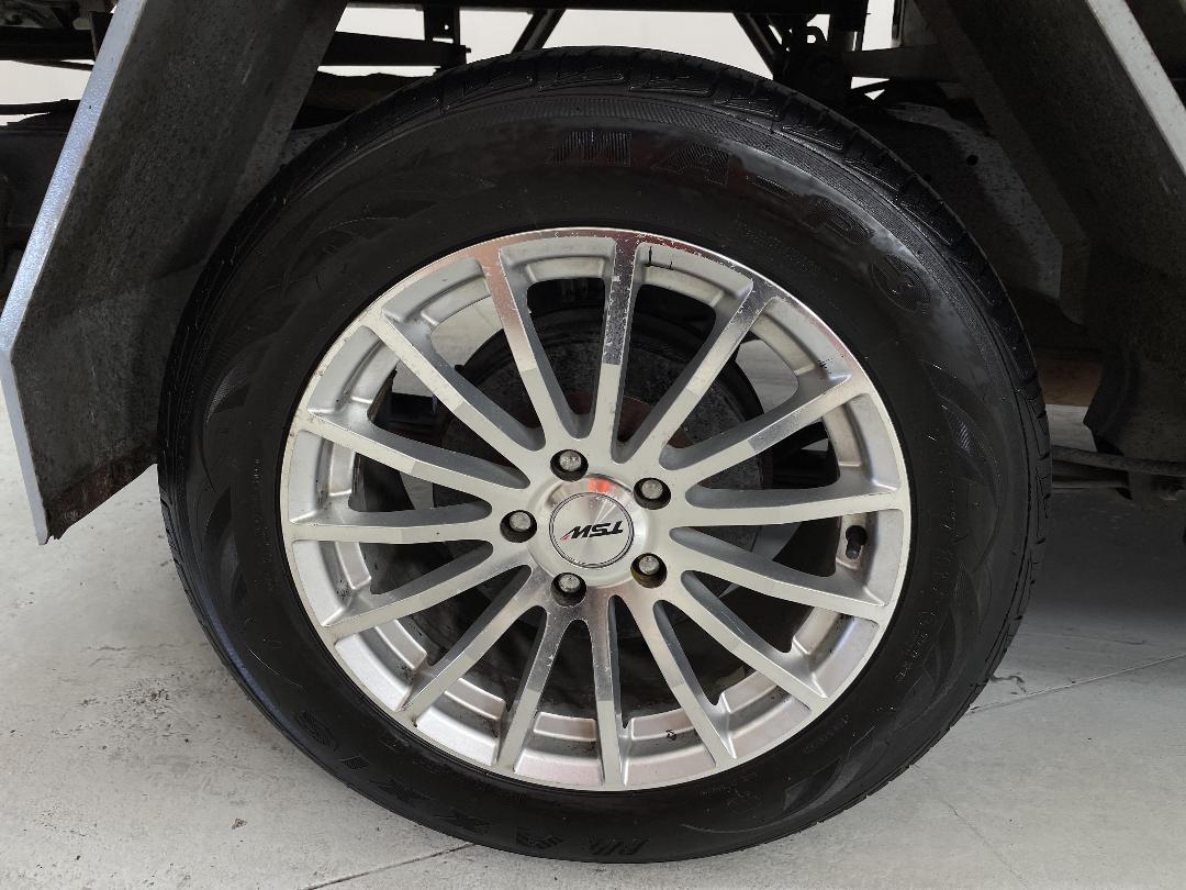 Photo '12' of Toyota Hilux