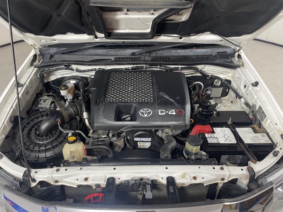 Photo '13' of Toyota Hilux