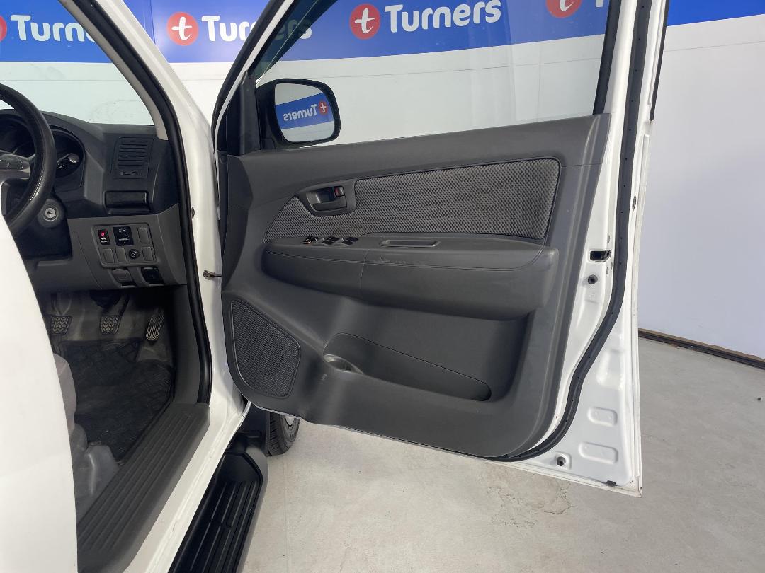 Photo '15' of Toyota Hilux