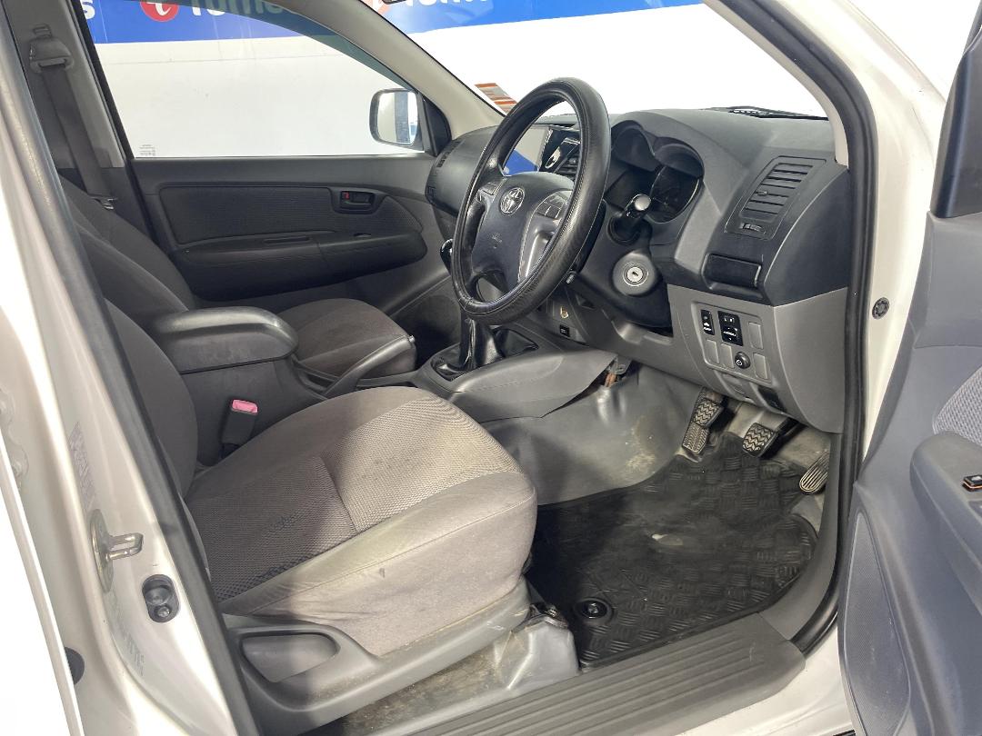 Photo '16' of Toyota Hilux