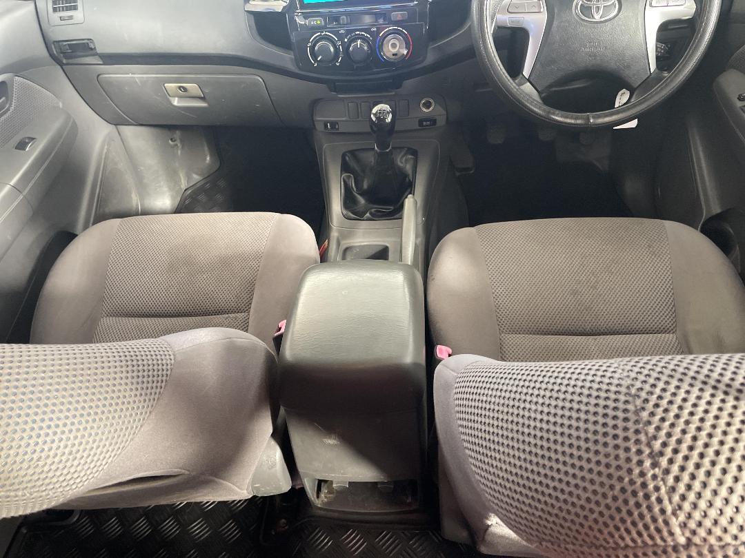 Photo '18' of Toyota Hilux