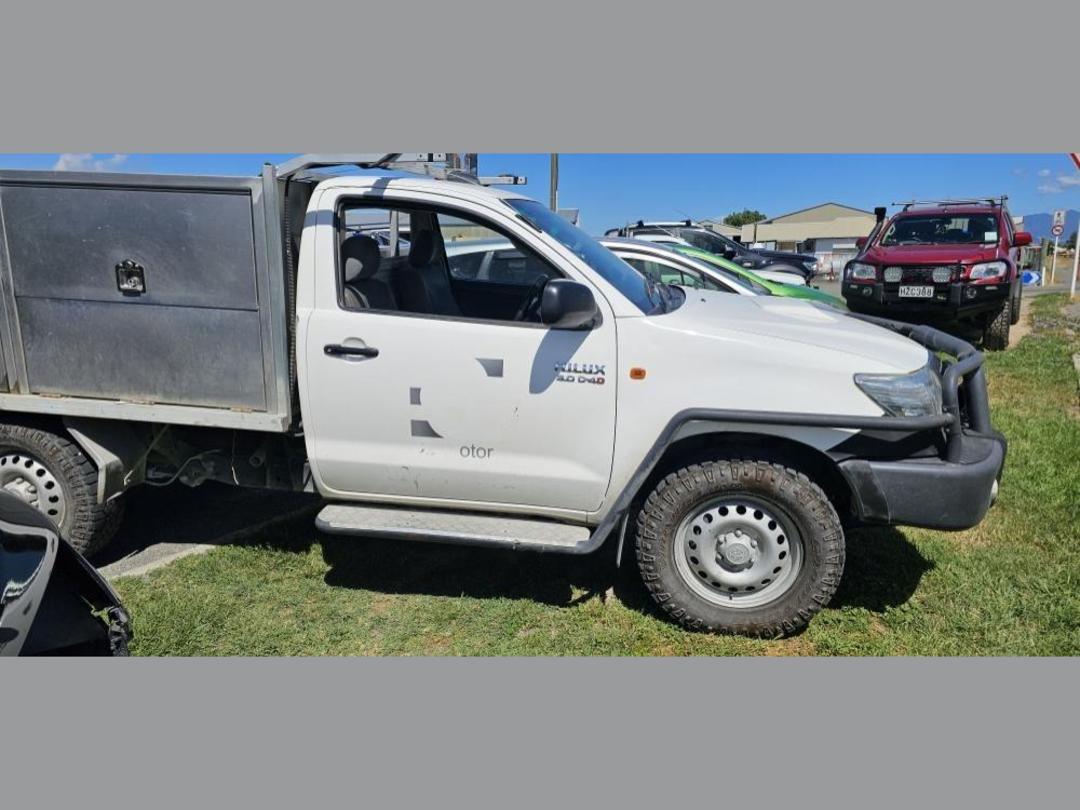 Photo '2' of Toyota Hilux TD SC/CC Photo '2' of Toyota Hilux TD SC/CC