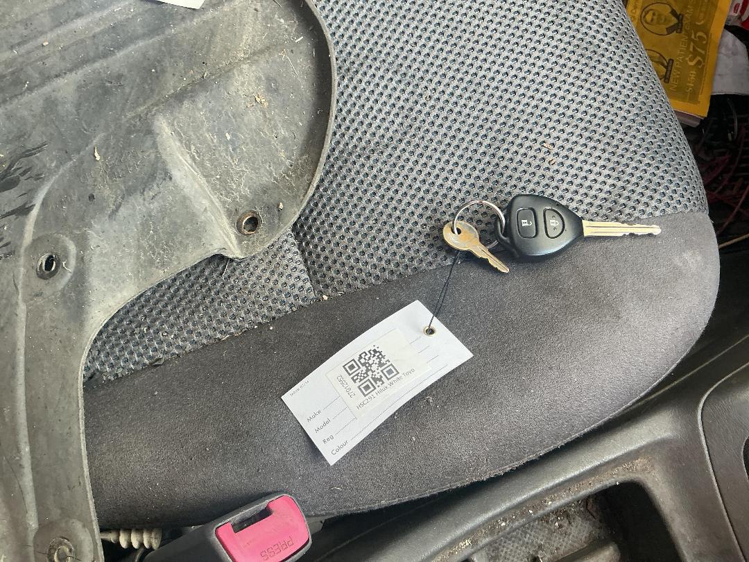 Photo '20' of Toyota Hilux TD DC