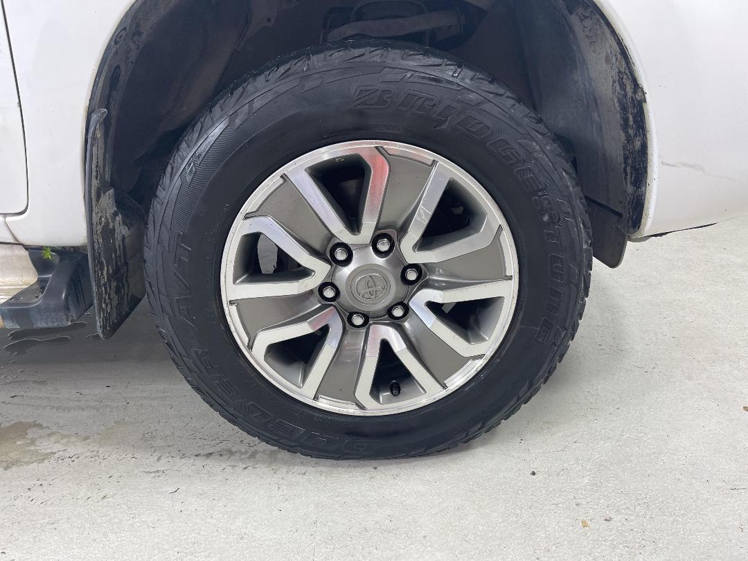 Photo '9' of Toyota Hilux Photo '9' of Toyota Hilux