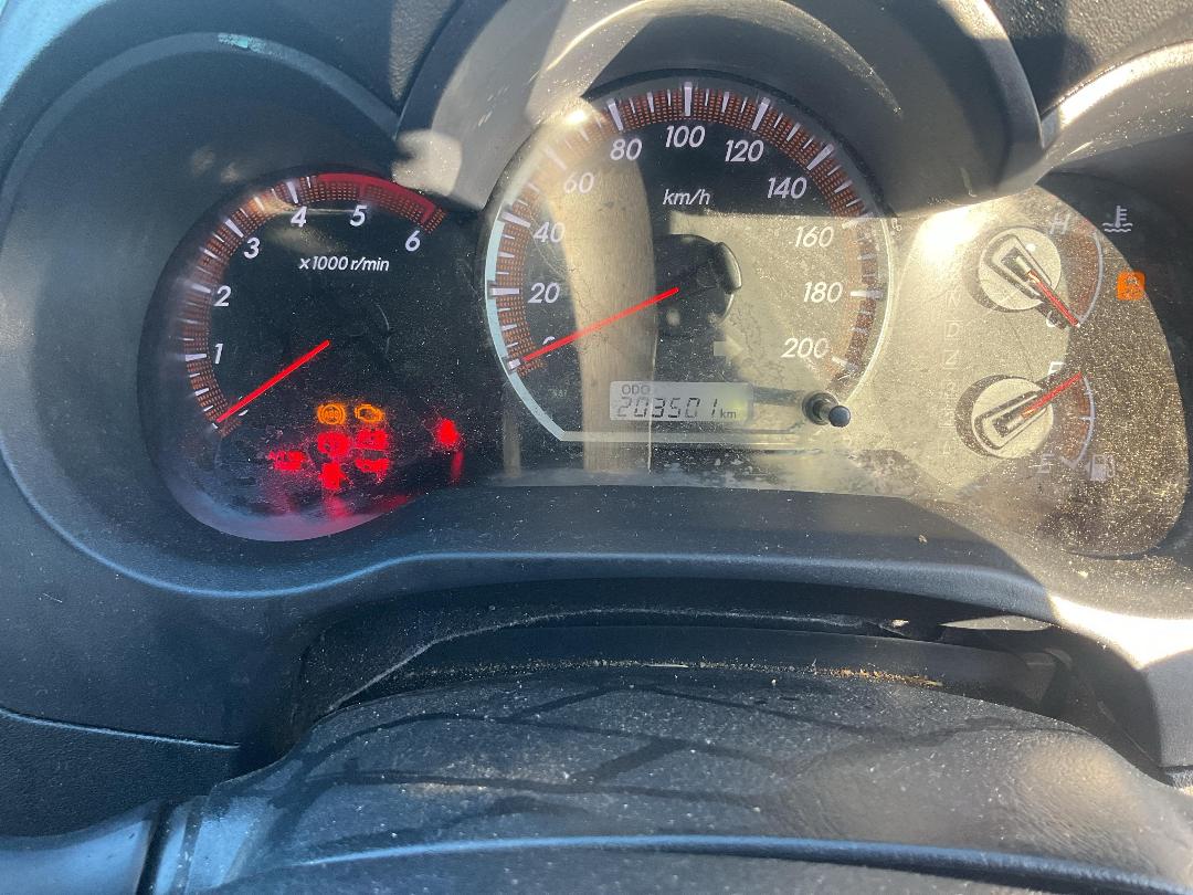 Photo '15' of Toyota Hilux SR5 TD DC Photo '15' of Toyota Hilux SR5 TD DC