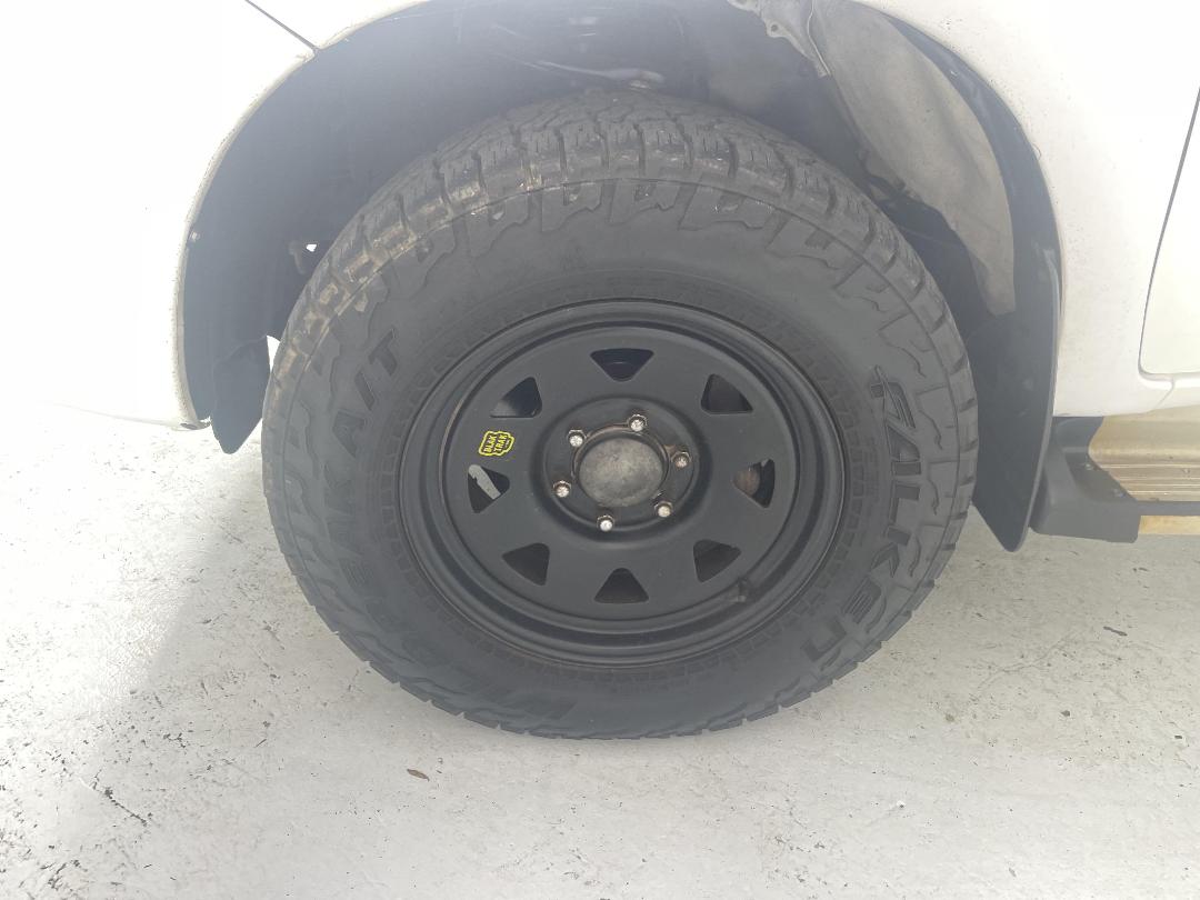 Photo '10' of Toyota Hilux