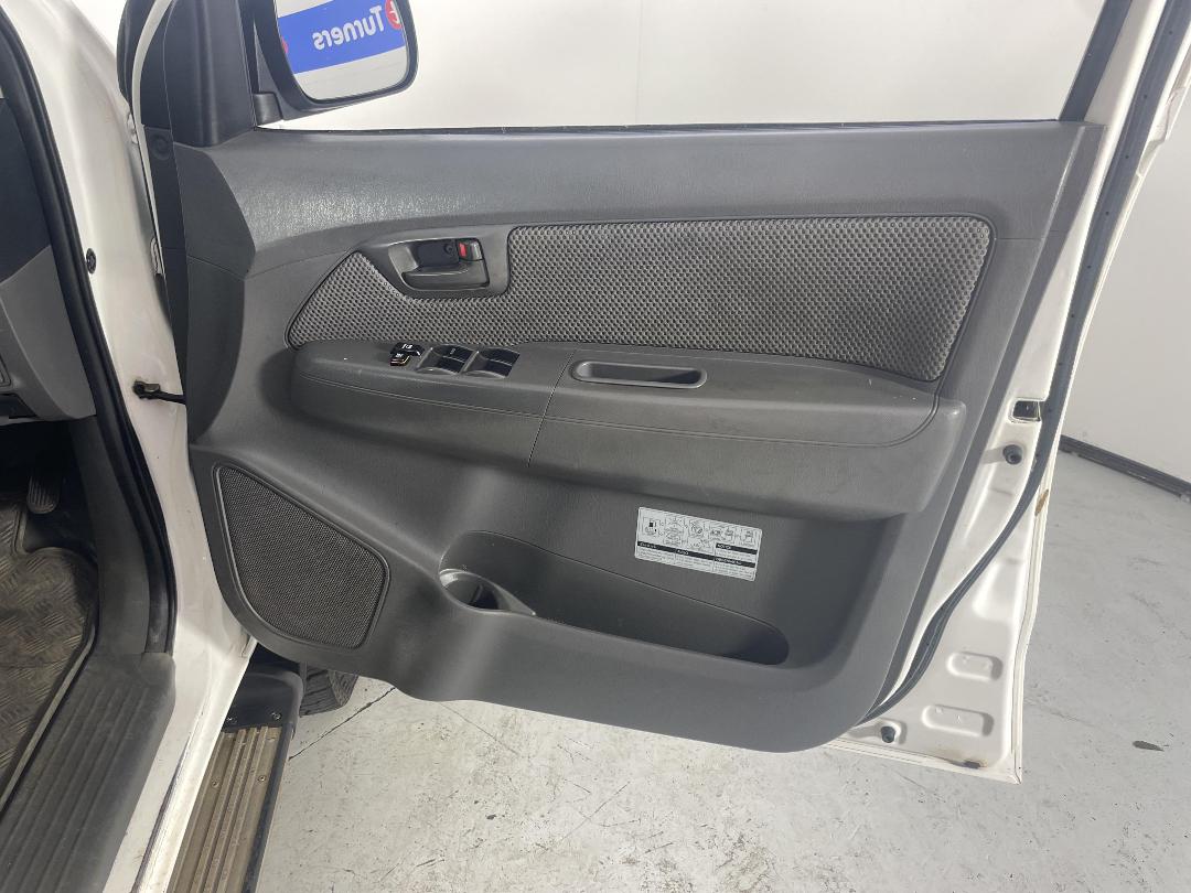 Photo '15' of Toyota Hilux