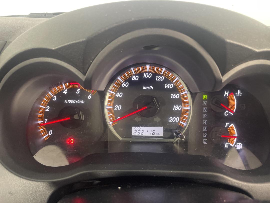 Photo '21' of Toyota Hilux