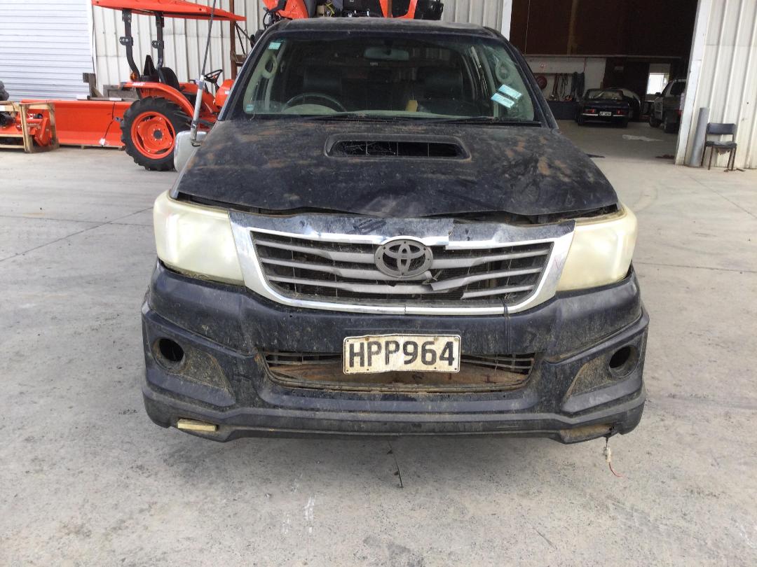 Photo '2' of Toyota Hilux SR5 TD DC Photo '2' of Toyota Hilux SR5 TD DC