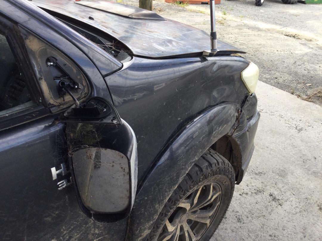 Photo '9' of Toyota Hilux SR5 TD DC Photo '9' of Toyota Hilux SR5 TD DC