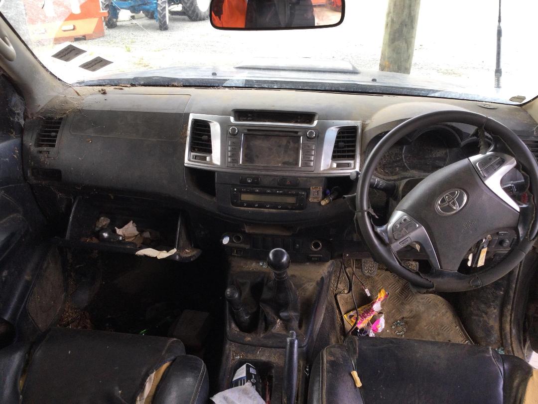 Photo '23' of Toyota Hilux SR5 TD DC Photo '23' of Toyota Hilux SR5 TD DC