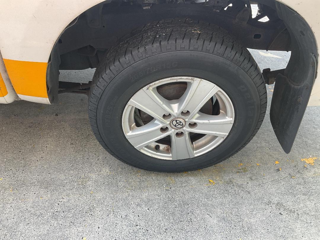 Photo '13' of Toyota Hilux TD DC Photo '13' of Toyota Hilux TD DC