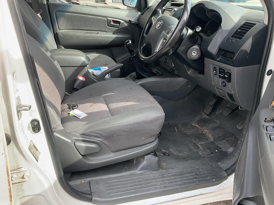 Photo '24' of Toyota Hilux TD DC Photo '24' of Toyota Hilux TD DC