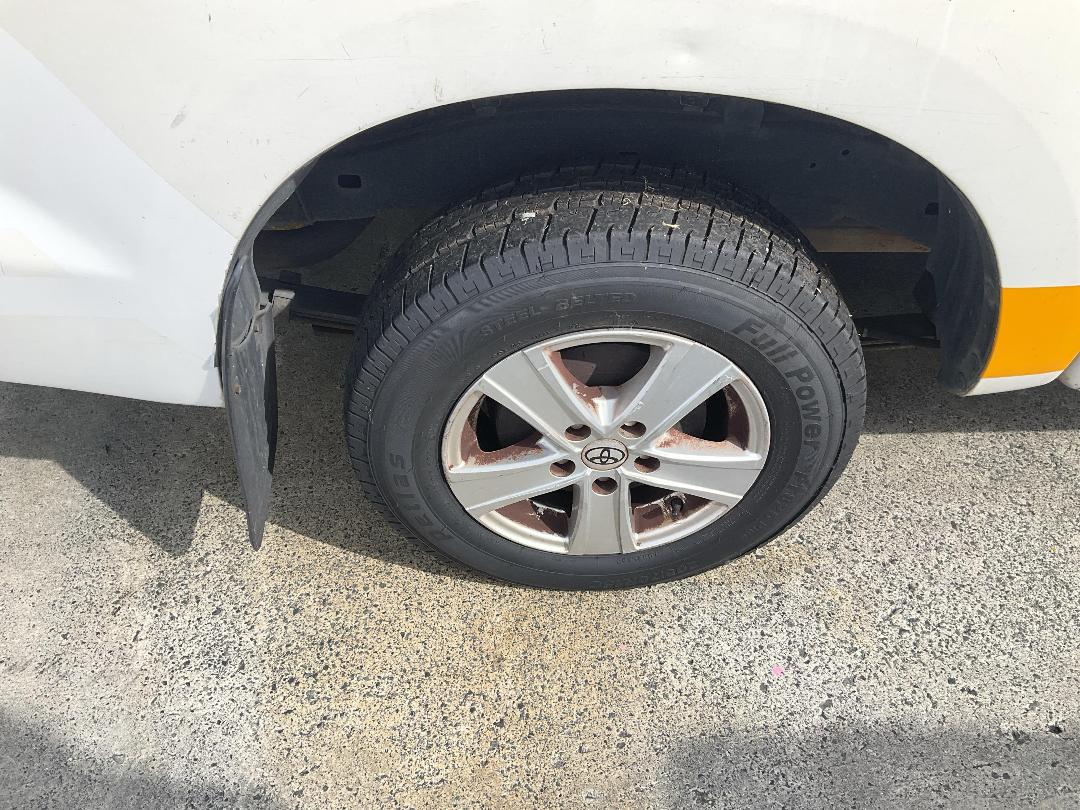 Photo '21' of Toyota Hilux TD DC Photo '21' of Toyota Hilux TD DC