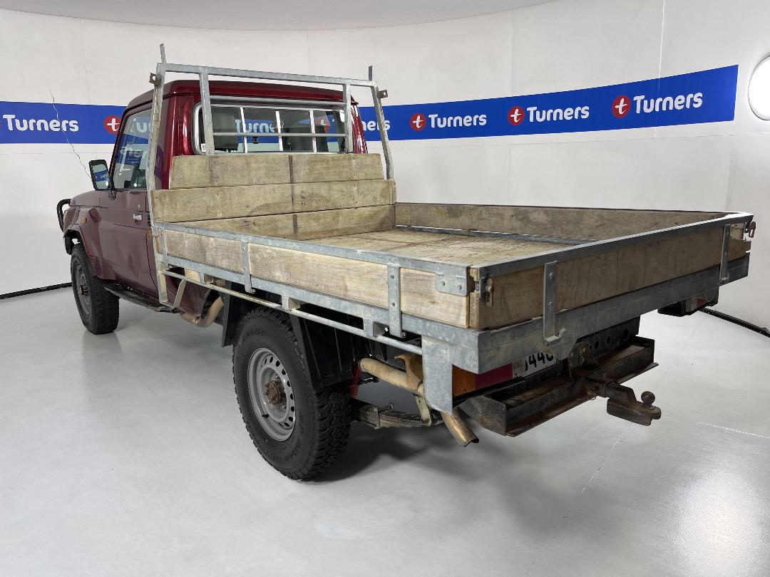 Photo '5' of Toyota Landcruiser Photo '5' of Toyota Landcruiser