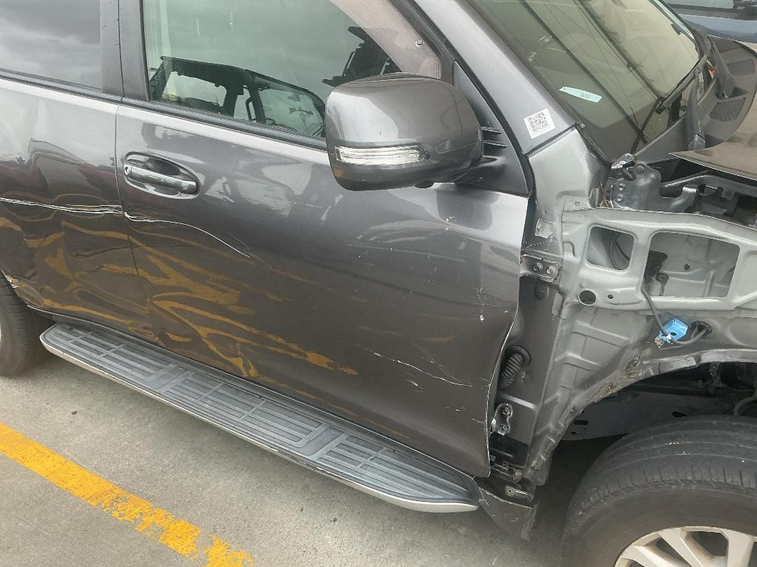 Photo '3' of Toyota Landcruiser Prado VX Limited