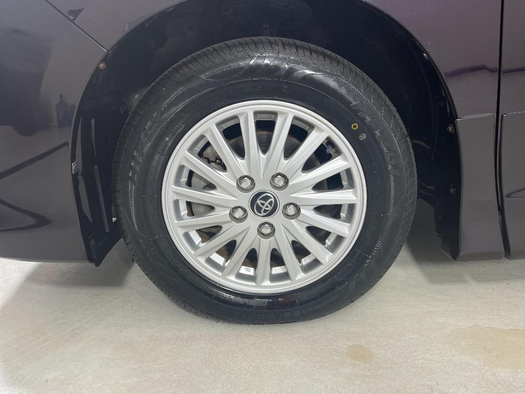 Photo '10' of Toyota Noah