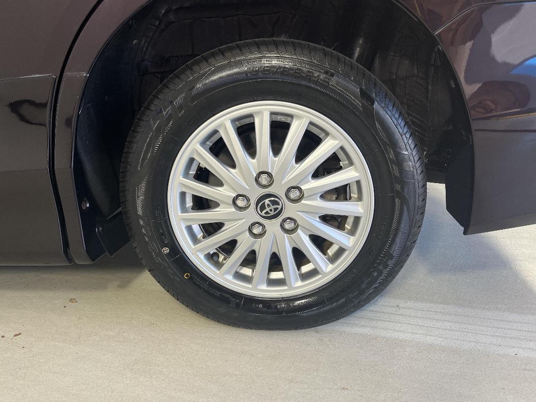 Photo '11' of Toyota Noah