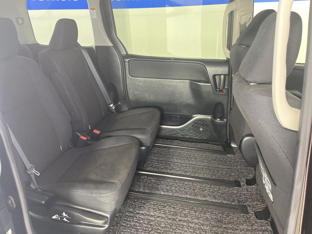 Photo '20' of Toyota Noah