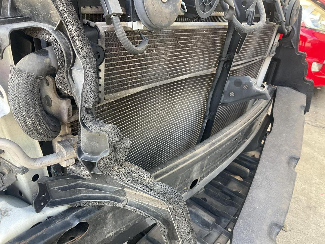 Photo '24' of Toyota Noah Hybrid