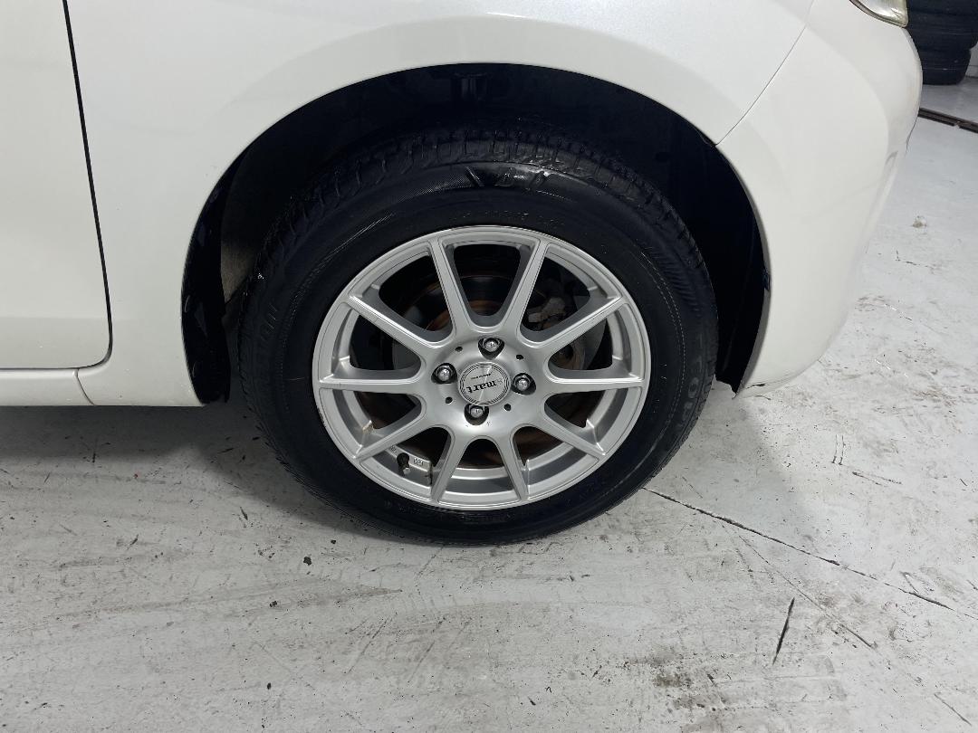 Photo '9' of Toyota Passo Photo '9' of Toyota Passo