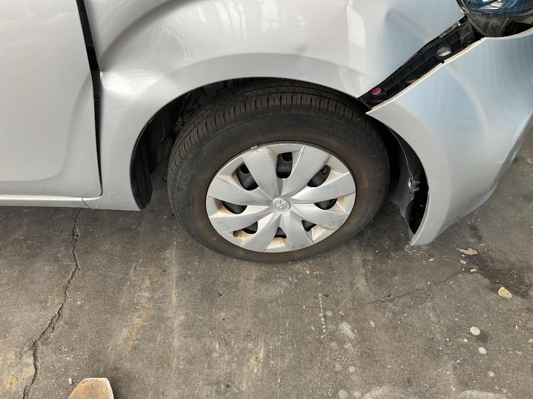 Photo '3' of Toyota Porte Photo '3' of Toyota Porte