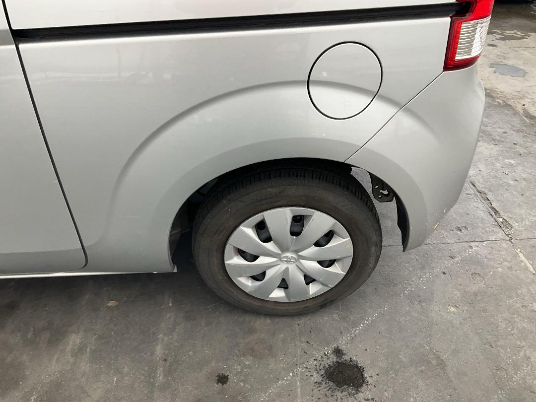 Photo '11' of Toyota Porte Photo '11' of Toyota Porte