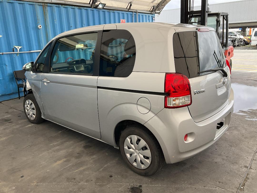 Photo '12' of Toyota Porte Photo '12' of Toyota Porte