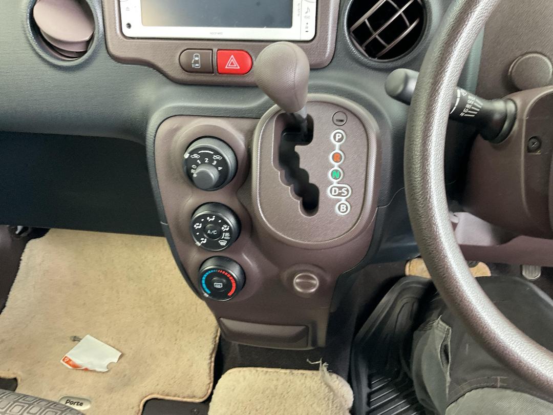 Photo '22' of Toyota Porte Photo '22' of Toyota Porte