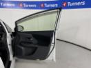 Thumbnail '15' of Toyota Prius Thumbnail '15' of Toyota Prius