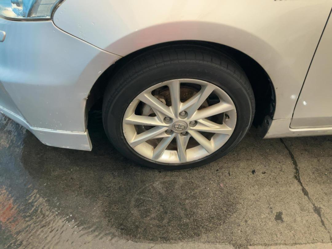 Photo '5' of Toyota Prius Alpha