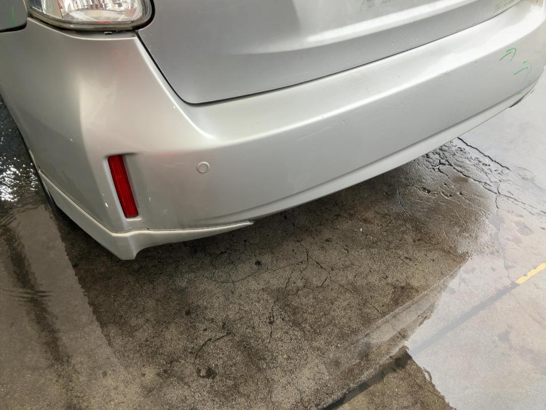 Photo '8' of Toyota Prius Alpha