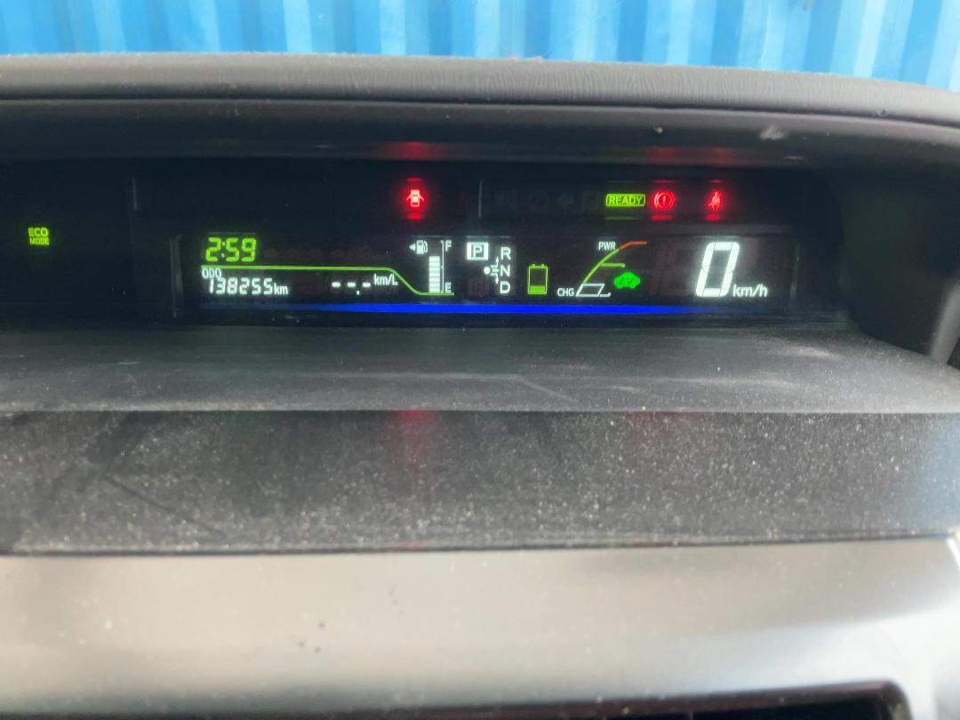 Photo '20' of Toyota Prius Alpha