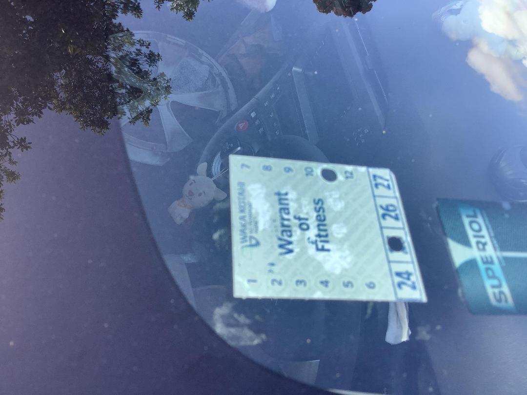 Photo '16' of Toyota Prius Photo '16' of Toyota Prius