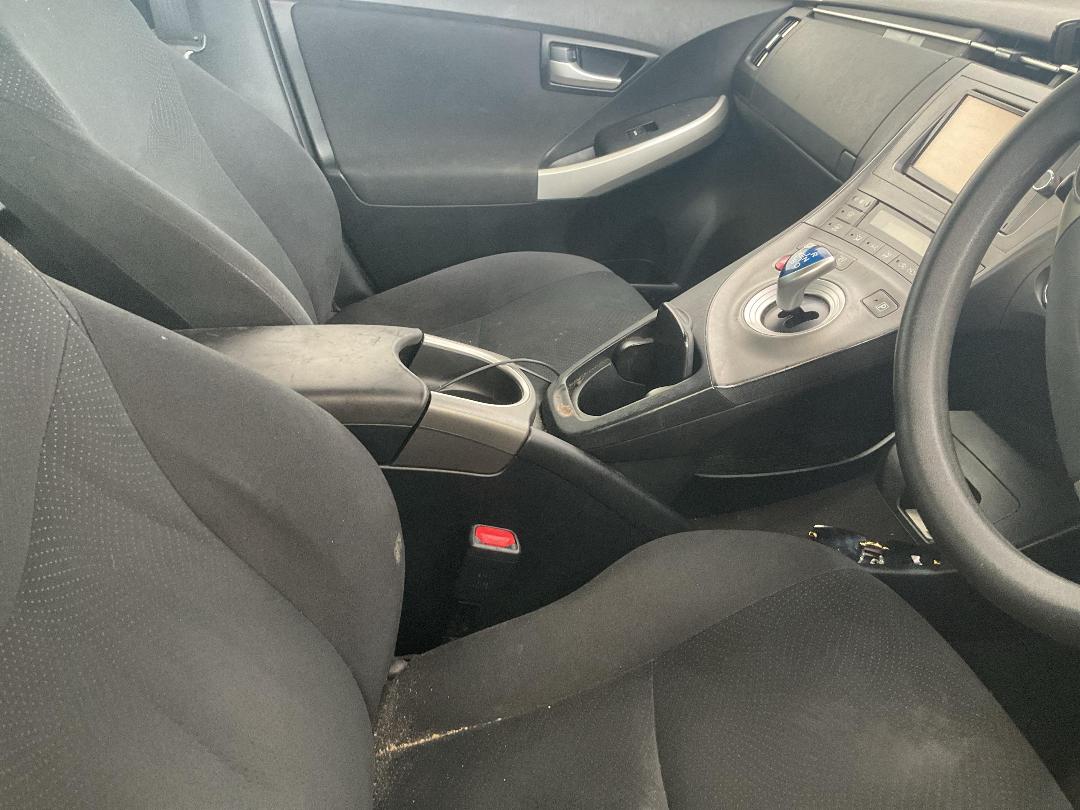 Photo '6' of Toyota Prius Hybrid