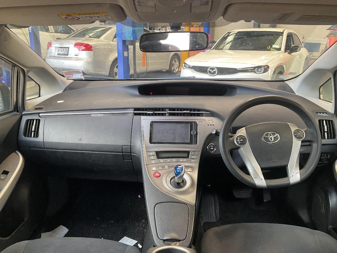 Photo '22' of Toyota Prius Hybrid