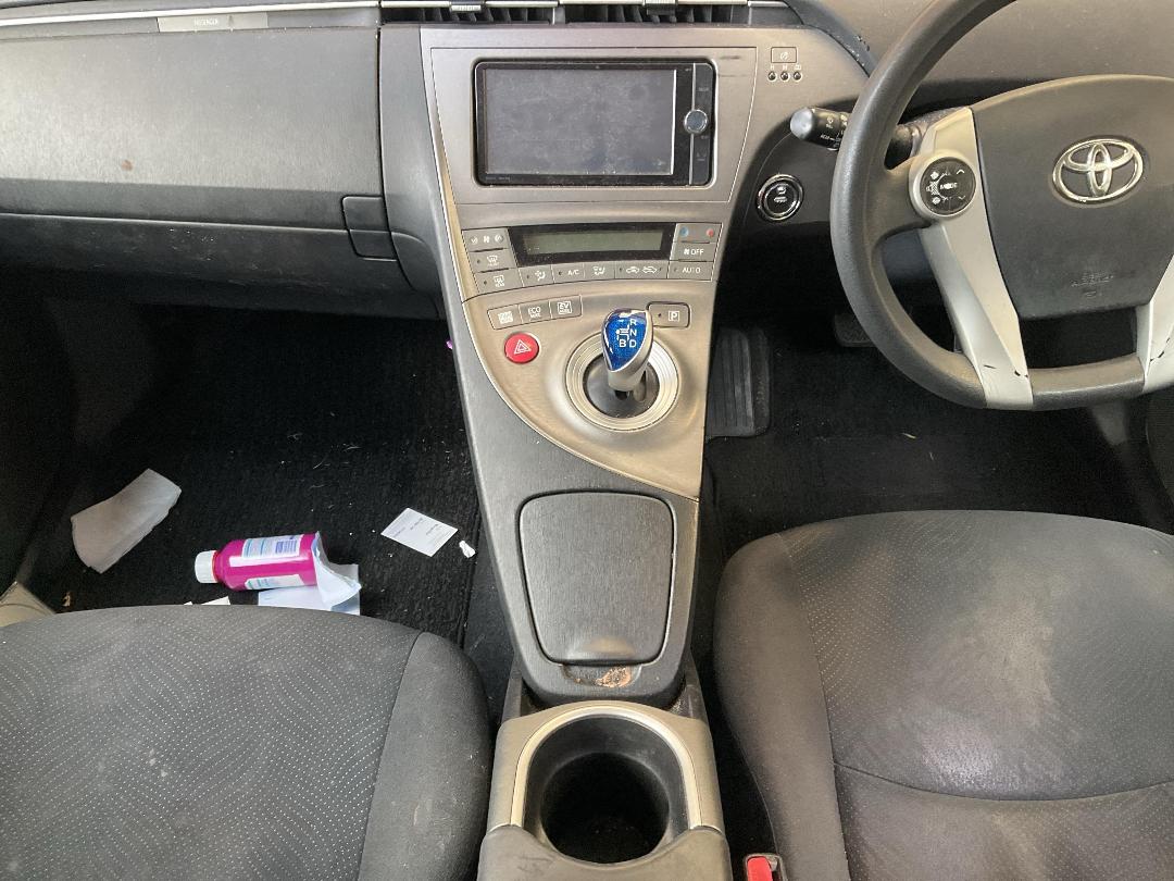 Photo '23' of Toyota Prius Hybrid