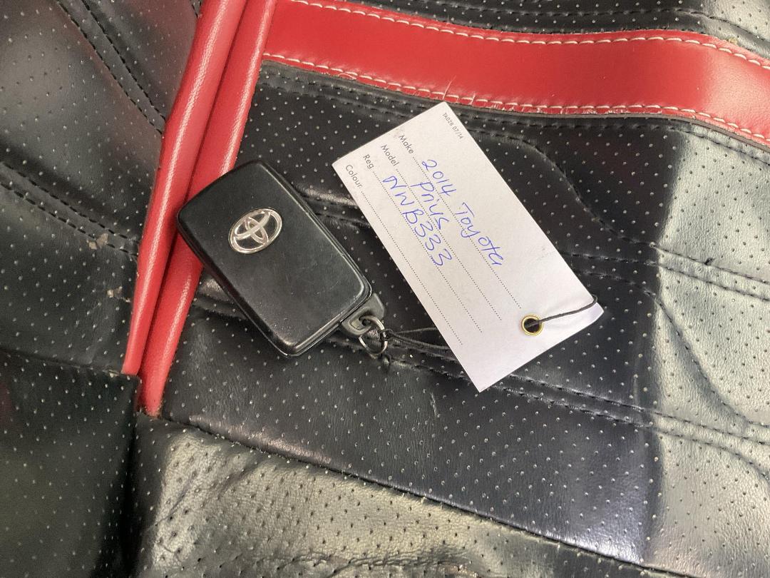 Photo '26' of Toyota Prius Hybrid Photo '26' of Toyota Prius Hybrid