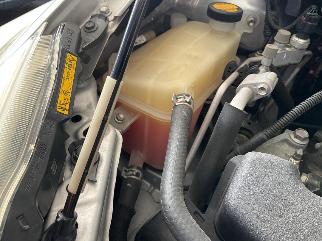 Photo '32' of Toyota Prius Hybrid Photo '32' of Toyota Prius Hybrid