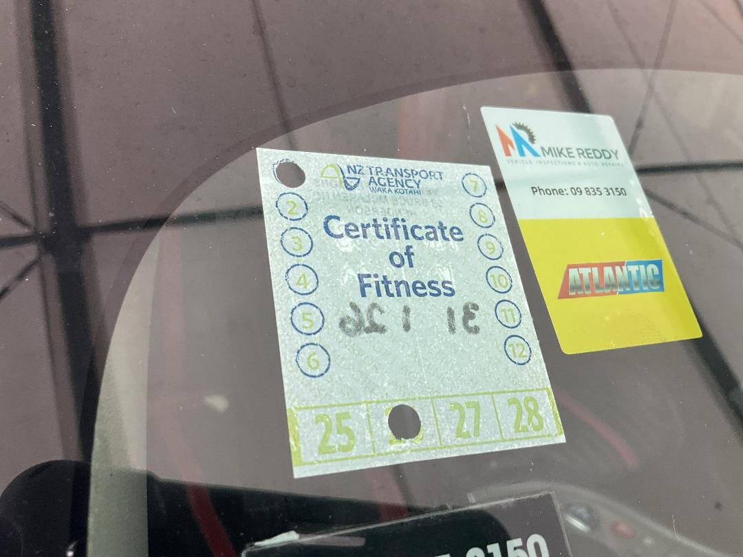 Photo '38' of Toyota Prius Hybrid Photo '38' of Toyota Prius Hybrid